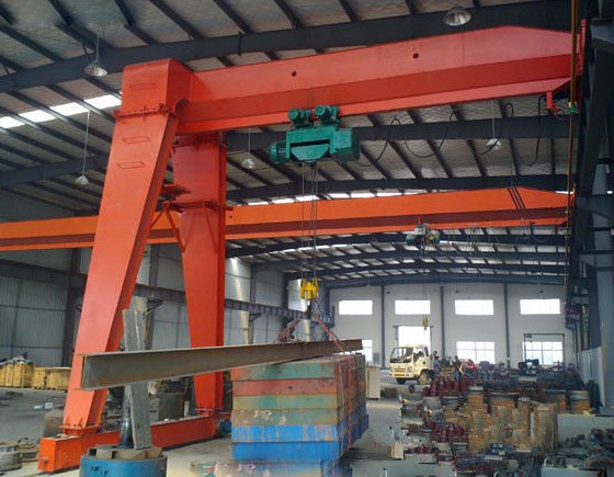 電動(dòng)葫蘆半龍門(mén)起重機(jī)